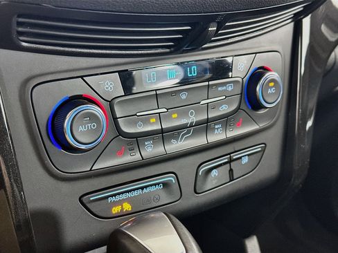 Used 2017 Ford Escape Titanium FWD image 24