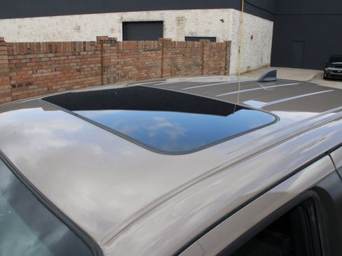 Used 2024 Nissan Frontier PRO-4X w/ Pro Premium Package image 4