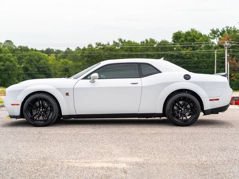 Used 2023 Dodge Challenger R/T Scat Pack RWD image 5
