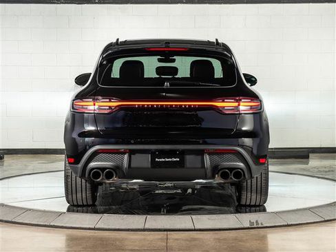 Certified 2026 Porsche Macan AWD/4WD image 10