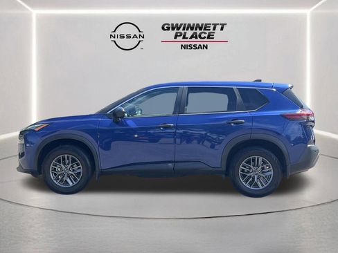 Used 2023 Nissan Rogue S AWD/4WD image 16