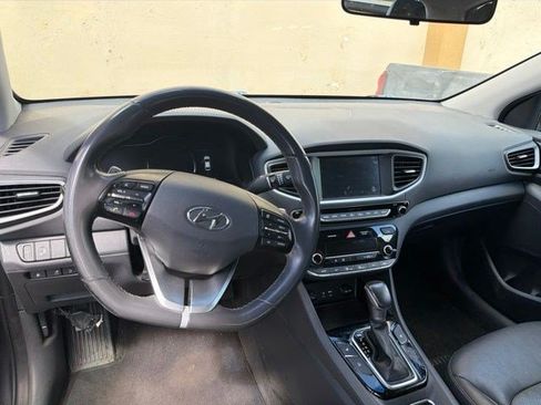Used 2018 Hyundai Ioniq Limited FWD image 16