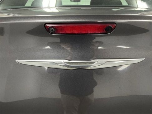 Used 2014 Chrysler 300 AWD w/ Driver Convenience Group image 31