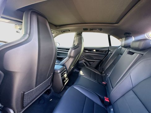 Used 2025 Porsche Macan 4S Electric image 27