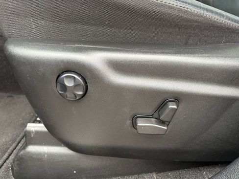 Used 2022 Jeep Grand Cherokee Limited image 18