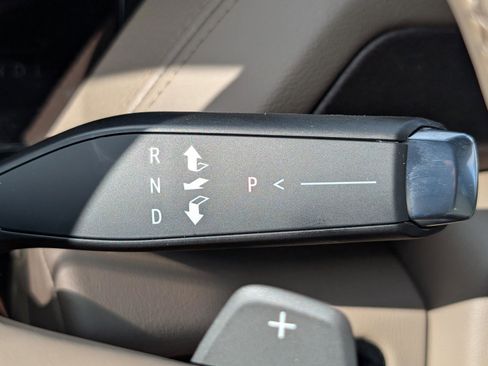 Used 2025 GMC Yukon Denali AWD/4WD image 23