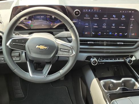 New 2026 Chevrolet Silverado EV LT image 10