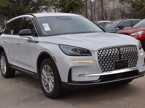 New 2026 Lincoln Corsair Premiere image 3