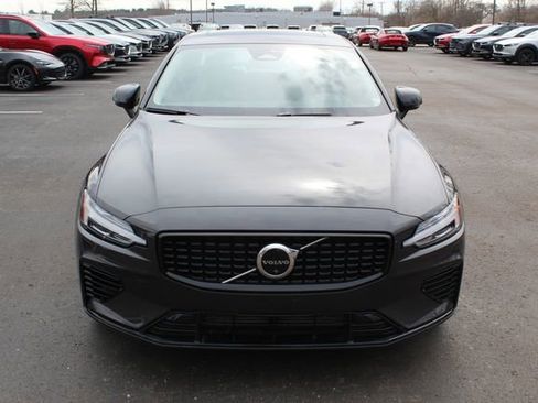 Used 2023 Volvo S60 T8 Plus image 9