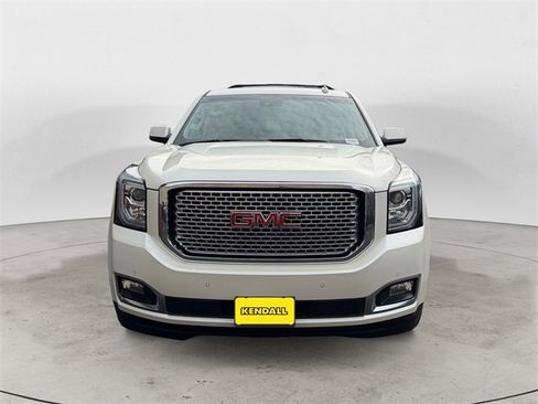 Used 2015 GMC Yukon XL Denali image 8