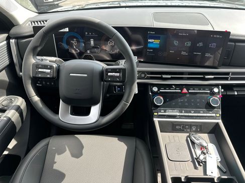 New 2025 Hyundai Santa Fe SEL image 18