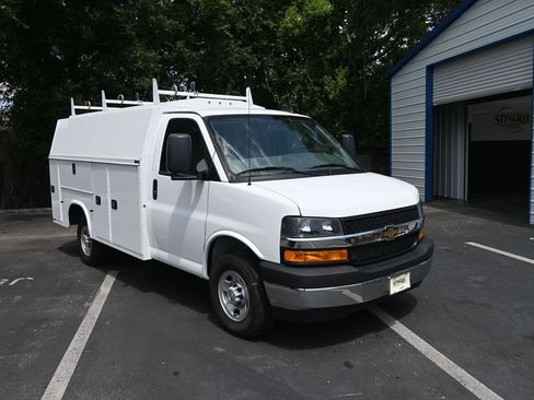 New 2025 Chevrolet Express 3500 w/ Power Convenience Package RWD image 7