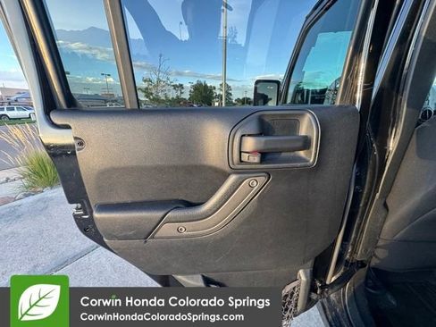 Used 2018 Jeep Wrangler Unlimited Sport S AWD/4WD image 23