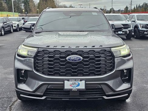 Certified 2026 Ford Explorer ST-Line w/ ST-Line Street Pack image 2