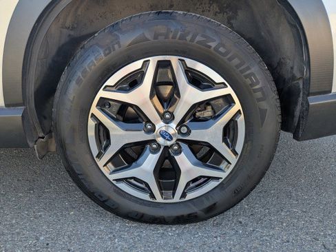 Used 2019 Subaru Forester Premium AWD/4WD image 28