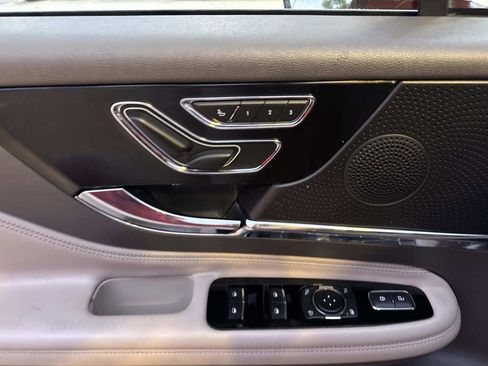 Used 2023 Lincoln Corsair FWD image 21
