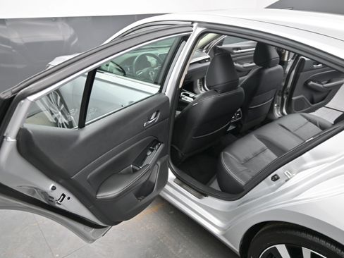 Used 2020 Nissan Altima 2.0 Platinum image 13