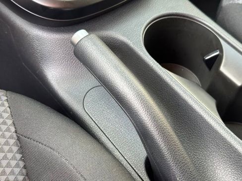 Certified 2025 Kia Soul LX image 24