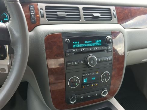 Used 2009 Chevrolet Silverado 1500 LTZ image 28