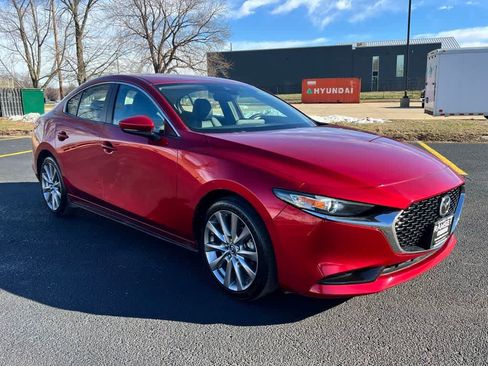 Used 2019 MAZDA MAZDA3 Sedan w/ Preferred Package image 8