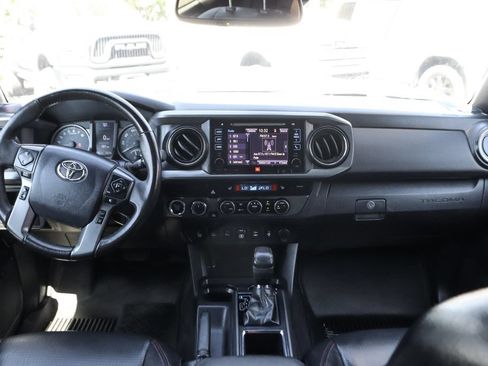 Used 2019 Toyota Tacoma TRD Pro AWD/4WD image 26