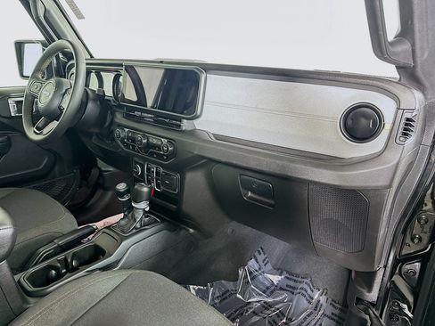 Used 2024 Jeep Wrangler Unlimited Sport AWD/4WD image 26