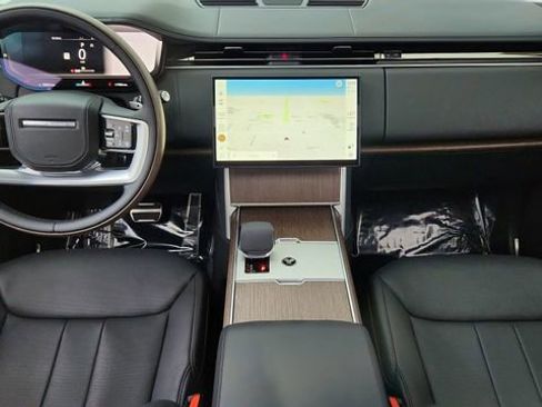 Used 2025 Land Rover Range Rover SE image 87