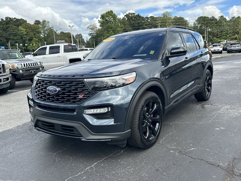 Used 2024 Ford Explorer ST-Line w/ Class IV Trailer Tow Package image 4