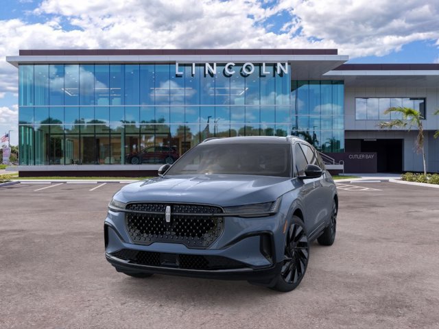 New 2026 Lincoln Nautilus Reserve w/ Jet Appearance Package AWD/4WD image 2
