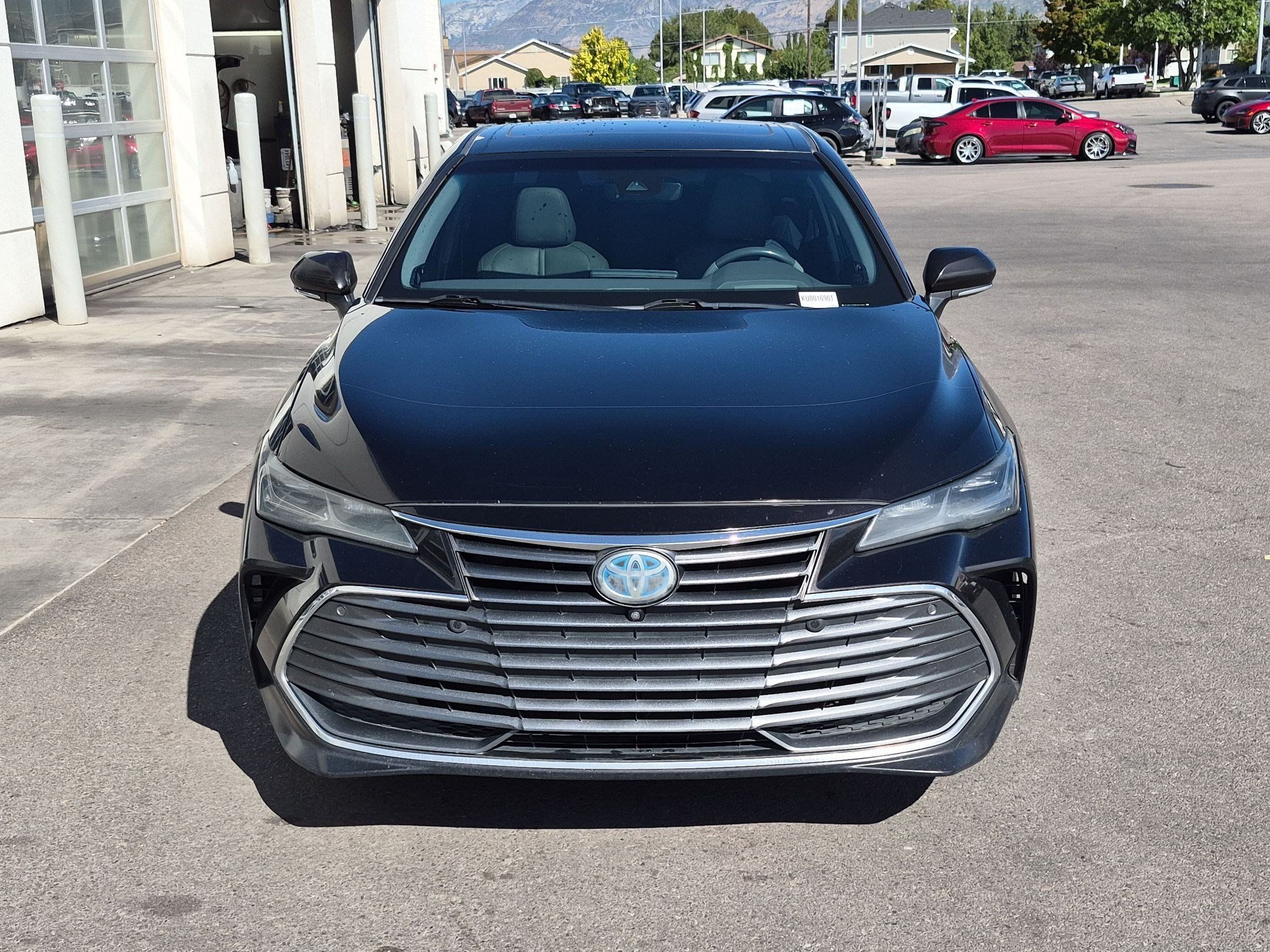 Used 2019 Toyota Avalon Limited w/ Advanced Safety Package FWD image 11