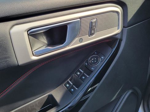 Used 2023 Ford Explorer ST-Line image 18