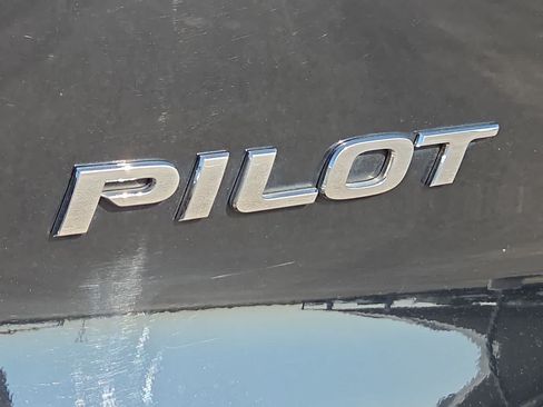 Used 2021 Honda Pilot Special Edition image 11