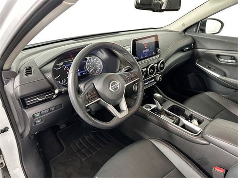 Used 2021 Nissan Sentra SR w/ SR Premium Package image 19