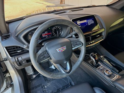 Used 2023 Cadillac CT5 Sport w/ Climate Package image 9