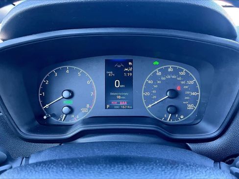 Used 2024 Toyota Corolla Cross SE image 26