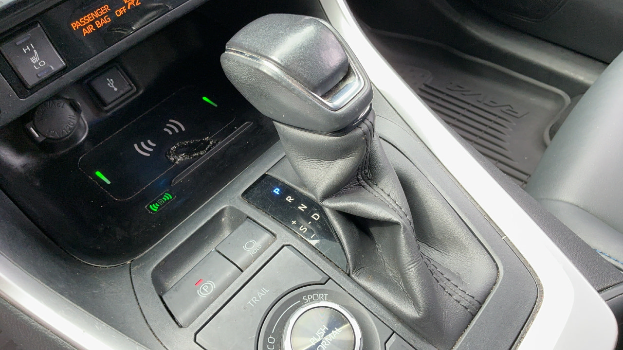 Used 2022 Toyota RAV4 XSE AWD/4WD image 15