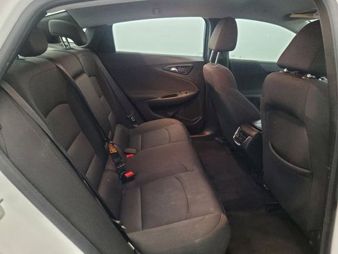 Used 2018 Chevrolet Malibu LT FWD image 19