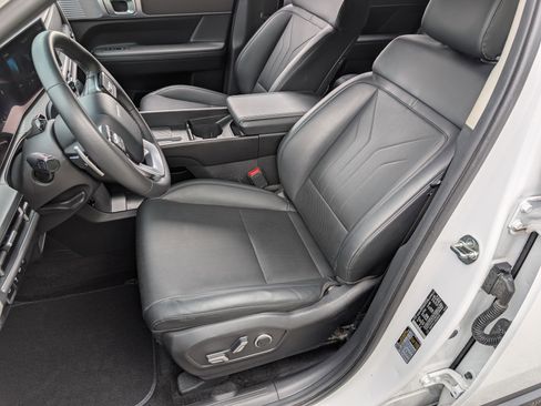 Used 2024 Hyundai Santa Fe SEL FWD image 16