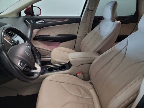 Used 2019 Lincoln MKC Reserve image 17