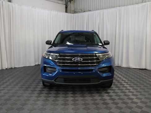 Used 2023 Ford Explorer XLT image 29