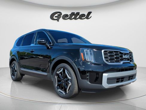 Used 2025 Kia Telluride S FWD image 3