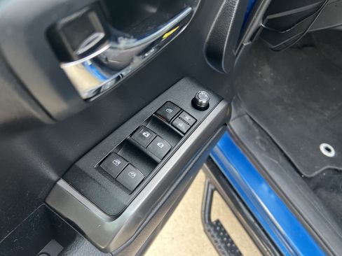 Used 2018 Toyota Tacoma TRD Sport w/ Technology Package RWD image 14