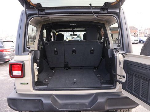 Used 2022 Jeep Wrangler Unlimited Sport image 8