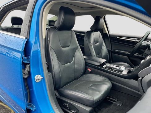 Used 2019 Ford Fusion Titanium image 27