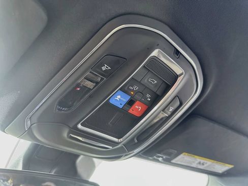Used 2023 Jeep Grand Cherokee Altitude AWD/4WD image 32