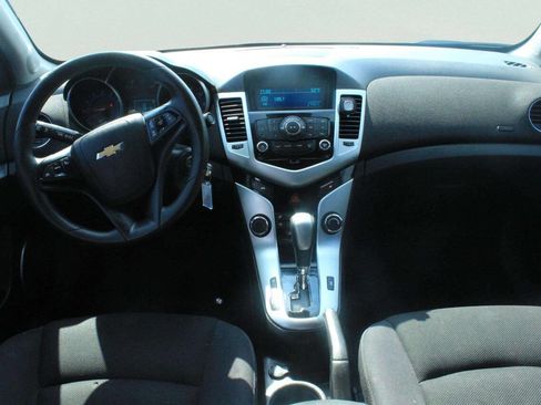 Used 2015 Chevrolet Cruze LT w/ Sun And Sound Package image 5