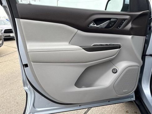 Used 2017 GMC Acadia SLT image 14