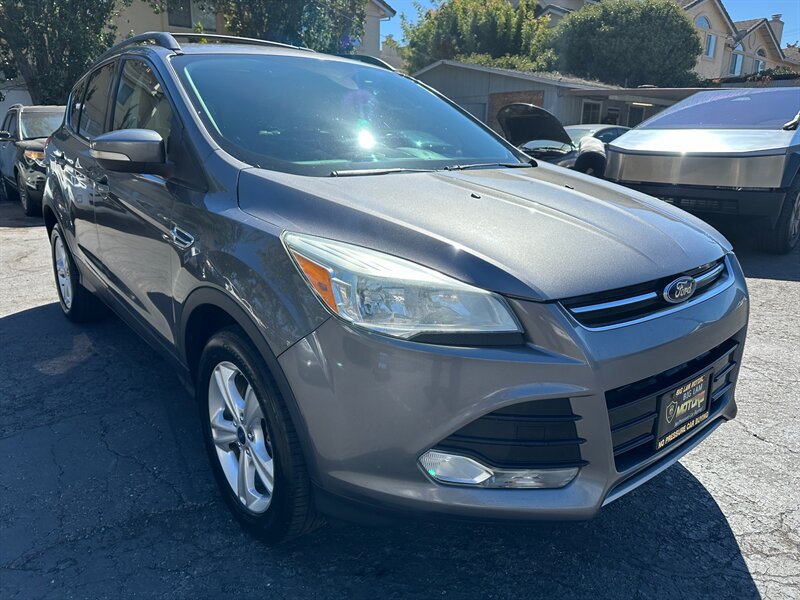 Used 2013 Ford Escape SEL AWD/4WD image 3