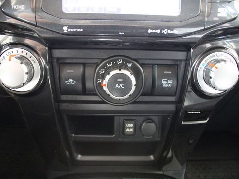 Used 2019 Toyota 4Runner TRD Off-Road Premium AWD/4WD image 41