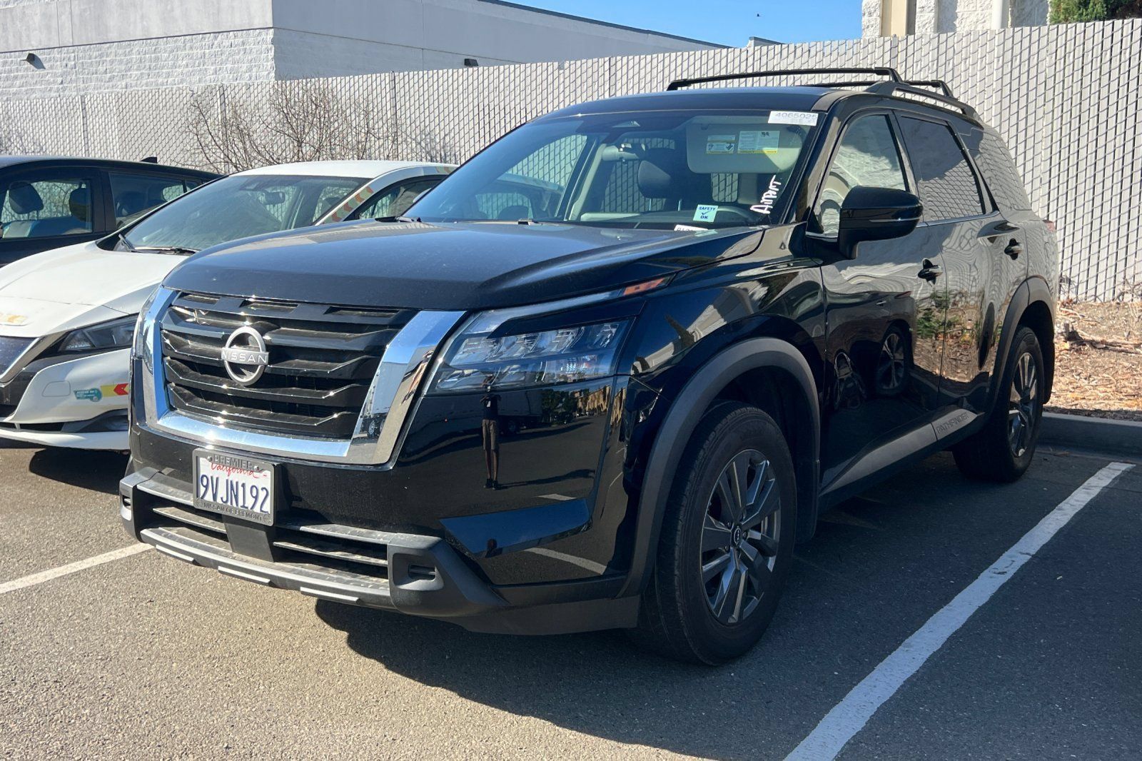 Certified 2025 Nissan Pathfinder SV FWD image 2